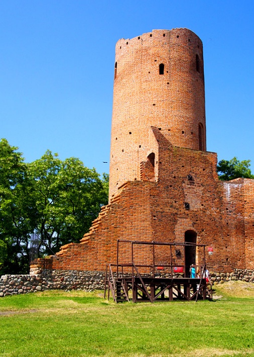 Ruiny zamku w Czersku - wieża zachodnia
