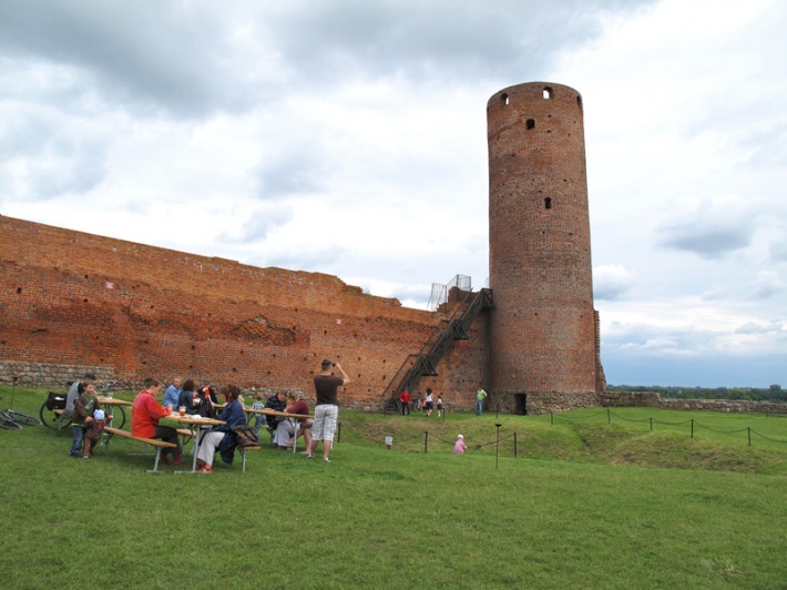 Ruiny zamku w Czersku - wieża więzienna