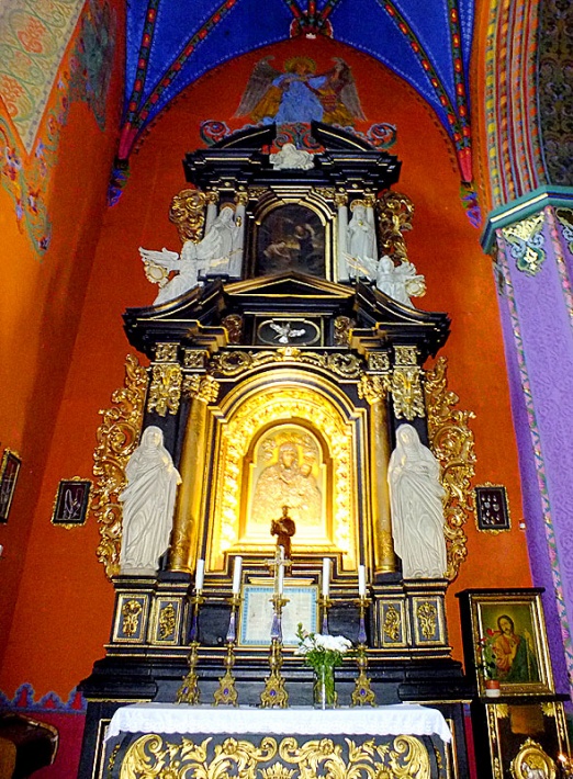 katedra św. Marcina i św. Mikołaja w Bydgoszczy - ołtarz Matki Bożej Szkaplerznej w nawie północnej