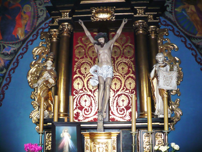 Barokowy ołtarz w kaplicy św.Krzyża