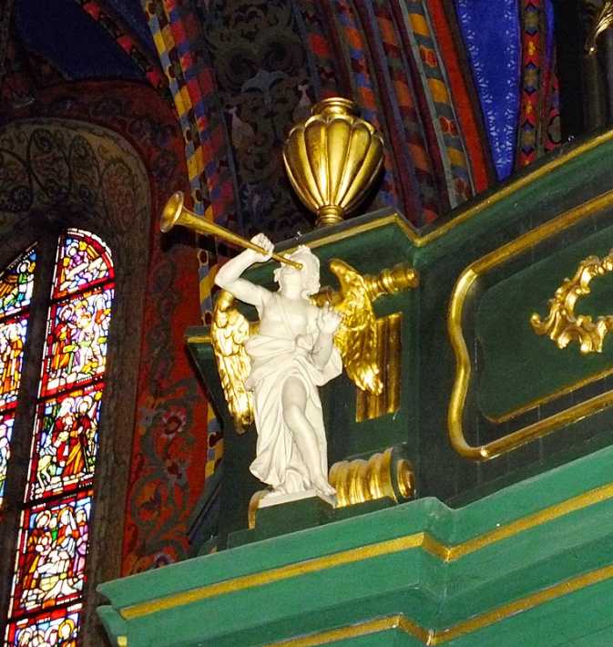 katedra św. Marcina i św. Mikołaja w Bydgoszczy - dekoracja chóru muzycznego
