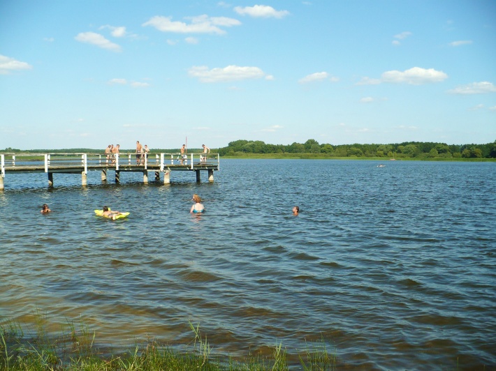 Jezioro Jezuickie-kąpielisko w Chmielnikach