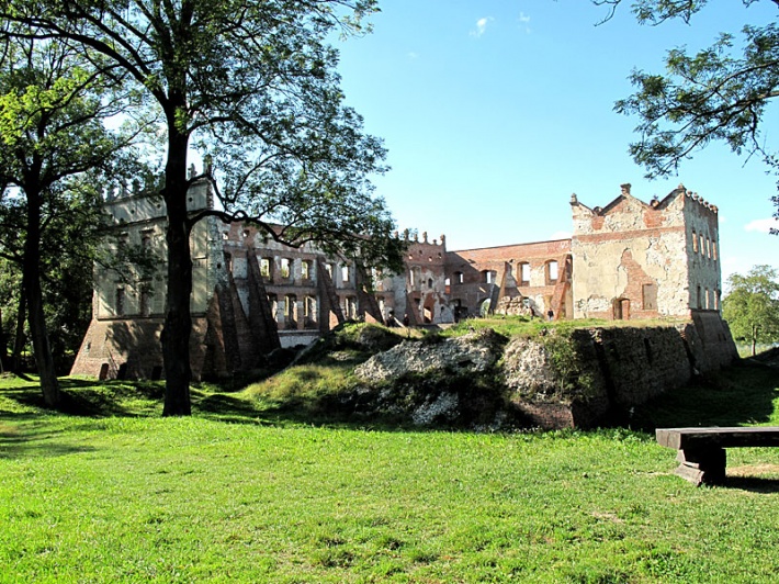 ruiny zamku w Krupem