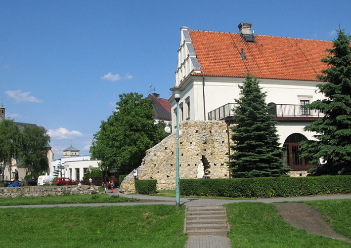 Wieluń - relikty średniowiecznych murów miejskich