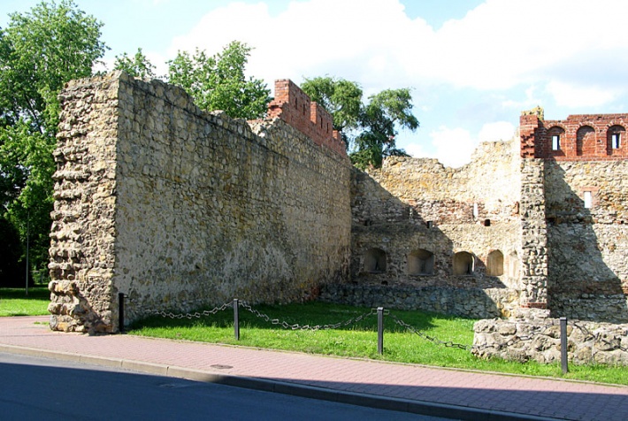 Wieluń - ruiny Baszty Prochownia