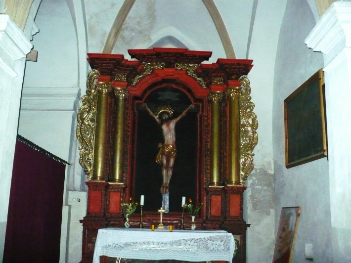 Barokowy ołtarz boczny Świętego Krzyża
