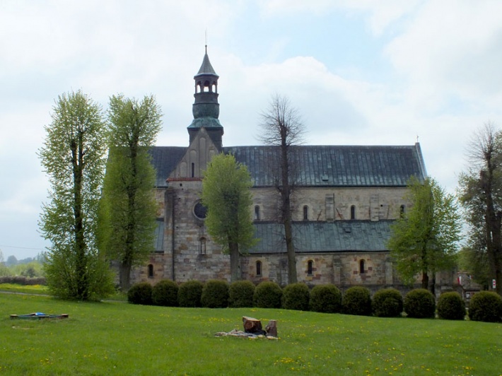 Opactwo cysterskie w Sulejowie - kościół NMP i św. Tomasza, elewacja północna