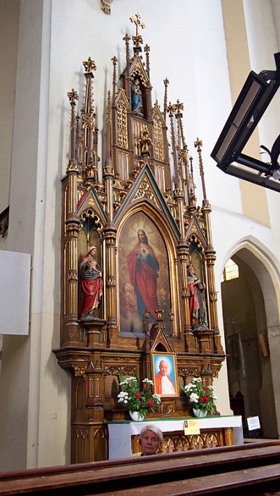 Paczków - kościół św. Jana Ewangelisty, neogotycki ołtarz boczny Serca Pana Jezusa
