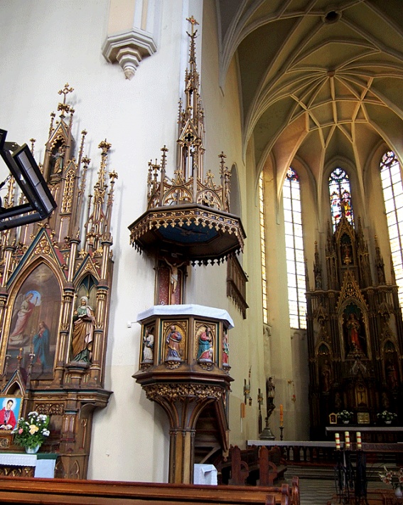 Paczków - kościół św. Jana Ewangelisty, neogotycka ambona