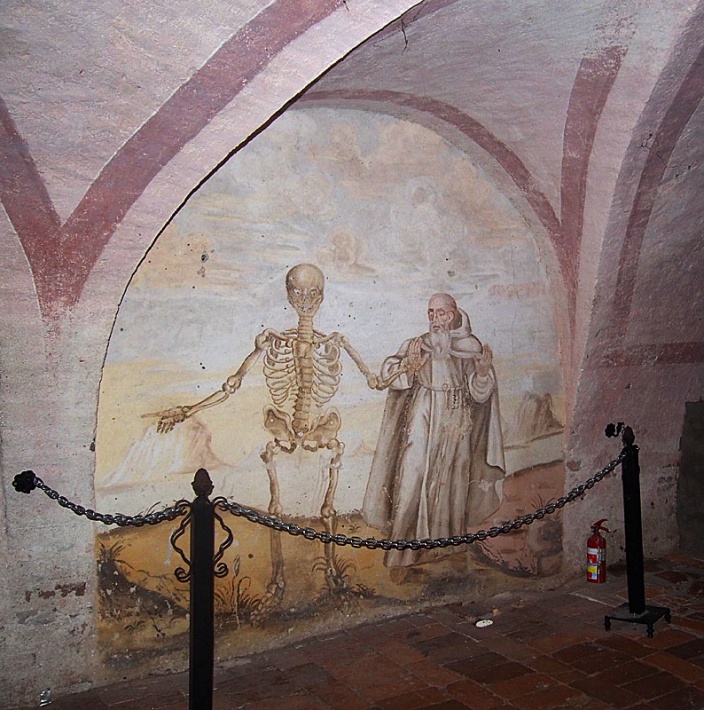 kościół pokamedulski w Wigrach - krypty kamedulskie, malowidło przedstawiające taniec śmierci