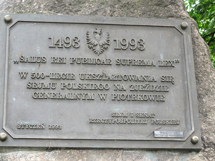 pomnik upamiętniający pierwszy sejm w Polsce