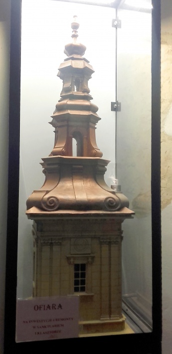 Opactwo Święty Krzyż - model kopuły odbudowanej wieży