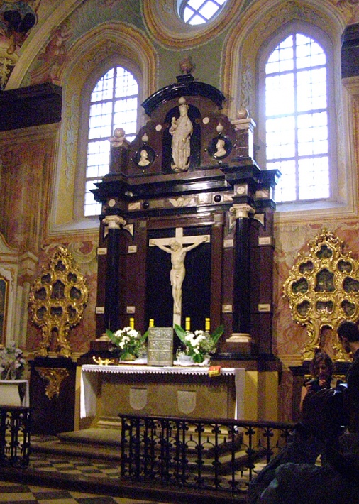 kaplica Krzyża Świętego - ołtarz główny, 2010