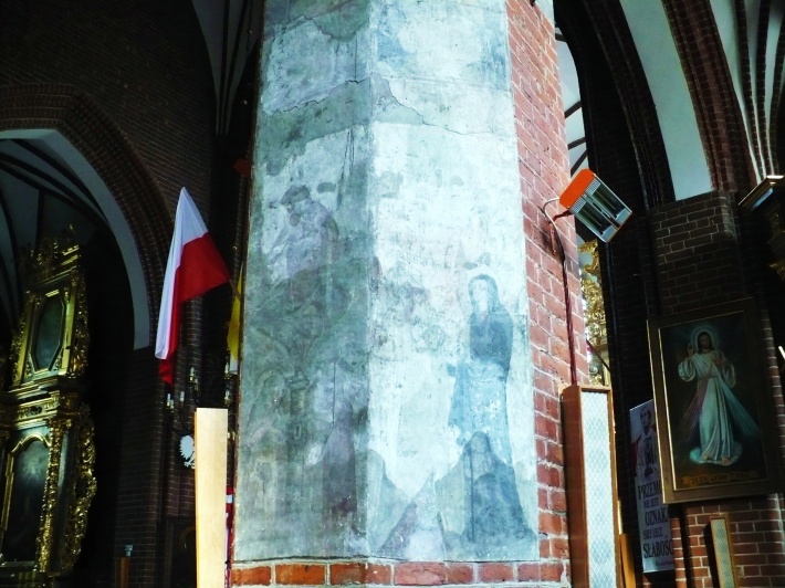 Gotycki fresk na filarze XIVwiek
