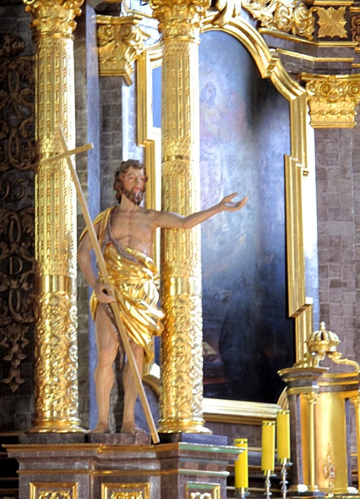 Grudziądz - kościół farny, figura św. Jana Chrzciciela z ołtarza w nawie południowej