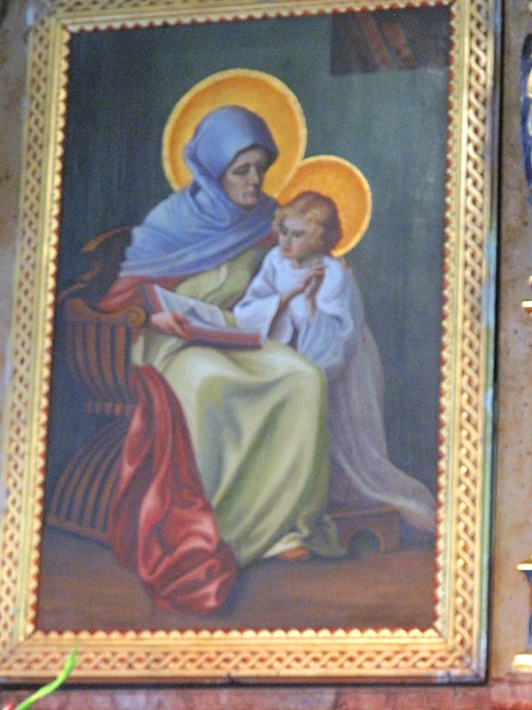 wizerunek św. Anny w ołtarzu głównym