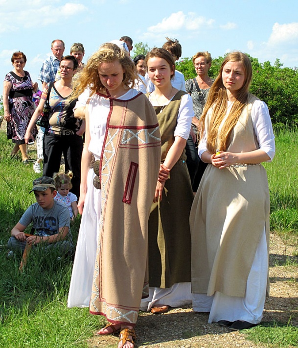 Podczas imprez w Grodzie Piastów, uczniowie miejscowych szkół przybliżają historię Kalisza