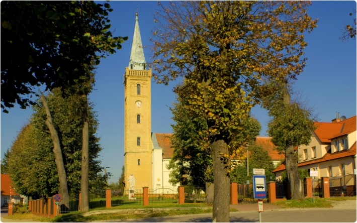 Kościół ewangelicki w Mikołajkach w pobliżu którego znajduje się Muzeum reformacji