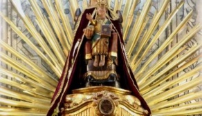 Cudowna Figurka Matki Bożej Bardzkiej Strażniczki Wiary Świętej