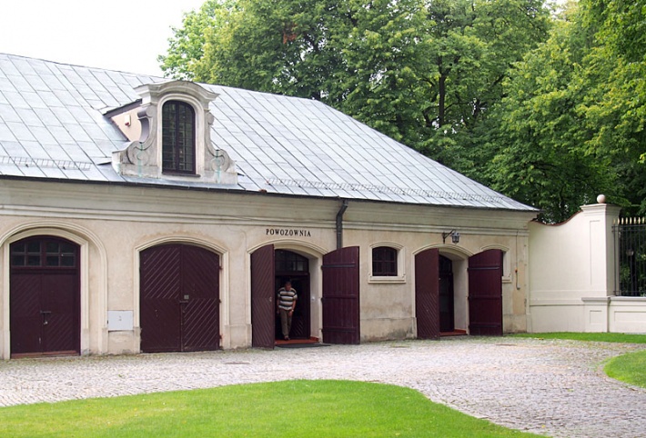 Kozłówka - pałac Zamoyskich, powozownia - dawna stajnia koni cugowych