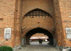 zamek w Reszlu - brama wjazdowa