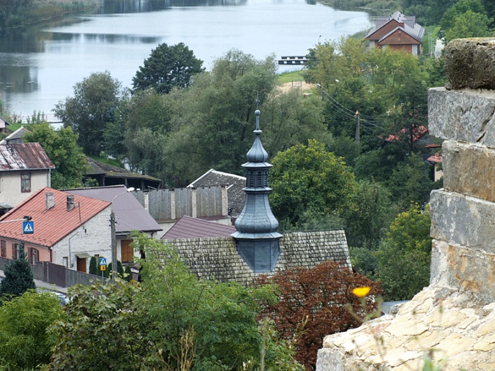 Iłża - widok na kościół św. Ducha i zalew na Iłżance