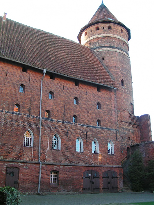 wieża zamkowa w Olsztynie