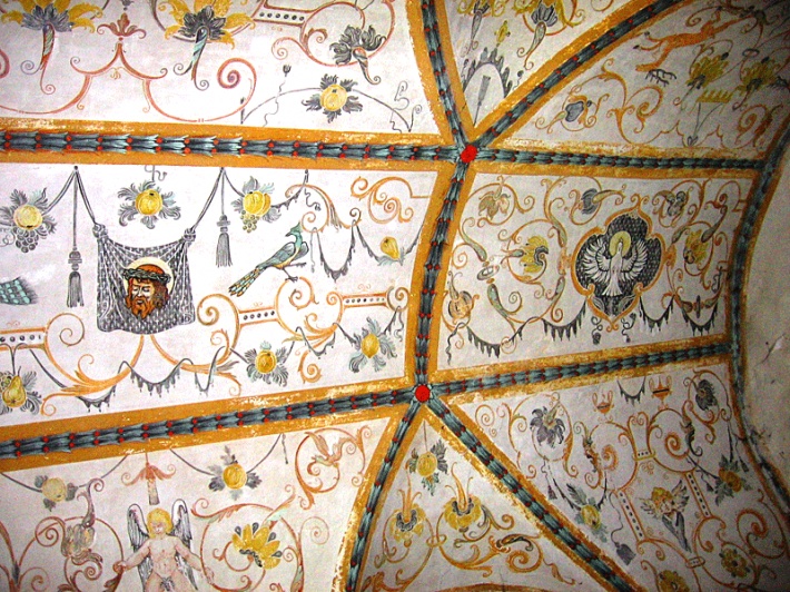 zamek górny - freski na sklepieniu kolebkowym z lunetami
