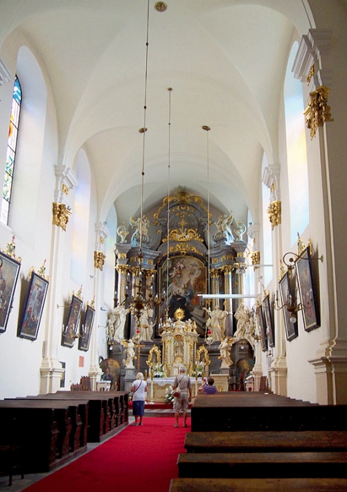 Głogówek - Sanktuarium MB Loretańskiej, nawa kościoła