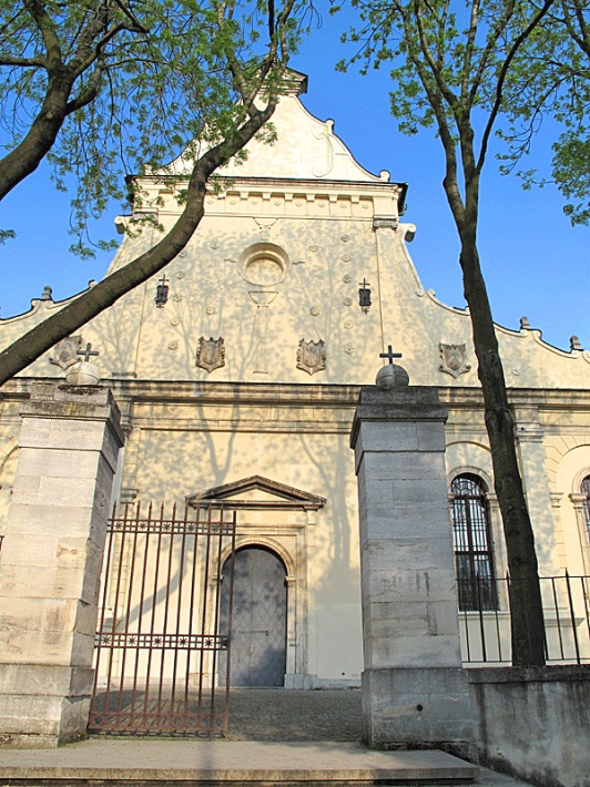 katedra zamojska - zachodnia fasada kościoła