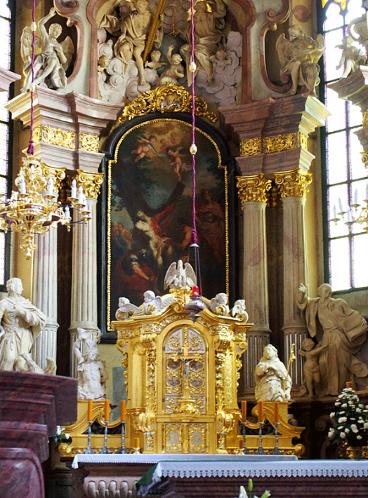 Głogówek - kościół św. Bartłomieja, obraz Sebastiniego &quot;Męczeństwo św. Bartłomieja&quot;  w ołtarzu głównym