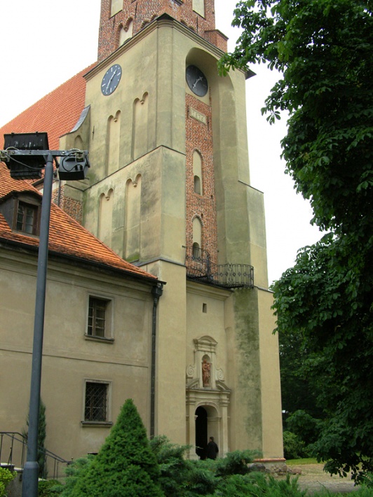 Lubiń - opactwo Benedyktynów - fasada kościoła