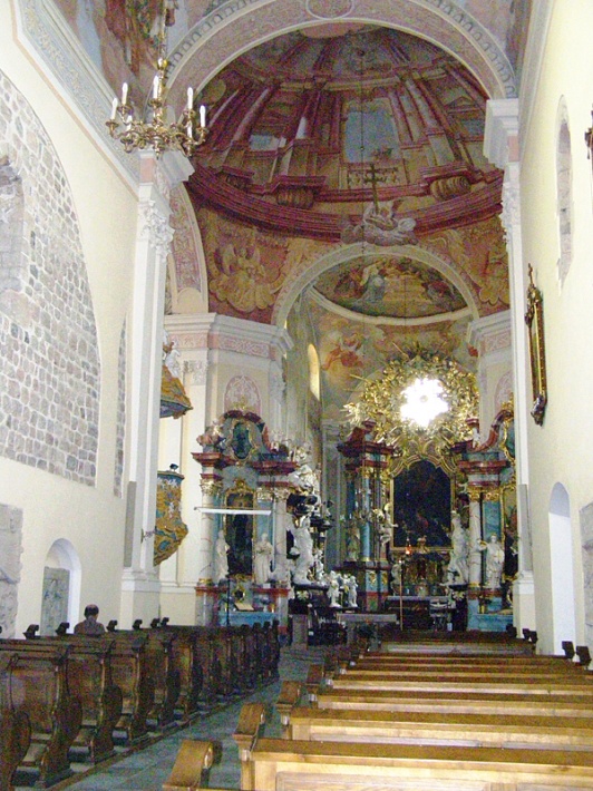 Lubiń - opactwo Benedyktynów - wnętrze kościoła