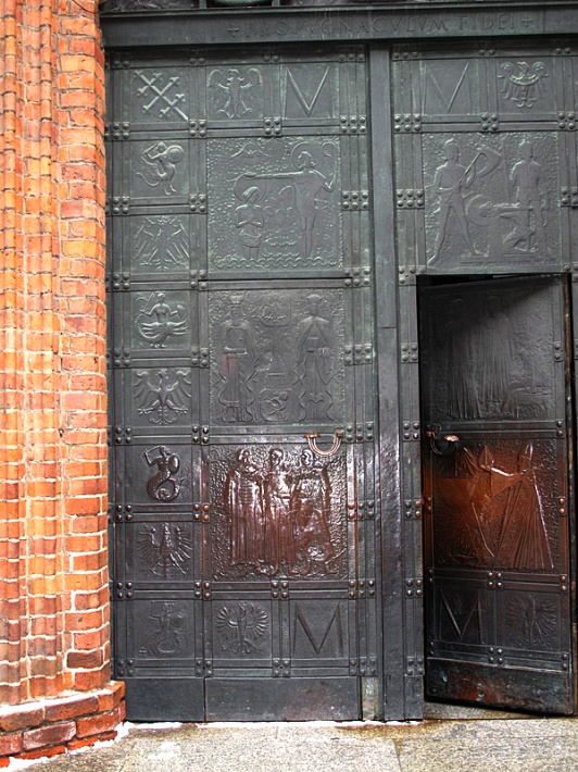 drzwi do archikatedry św. Jana
