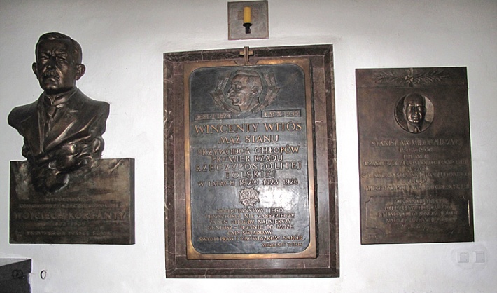 tablice pamiątkowe Wojciecha Korfantego, Wincentego Witosa i Stanisława Mikołajczyka