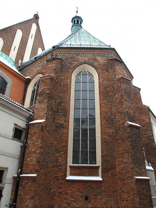 archikatedra św. Jana - prezbiterium z zewnątrz
