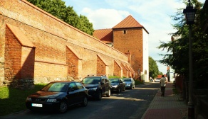 Średniowieczne mury obronne miasta Chełmna