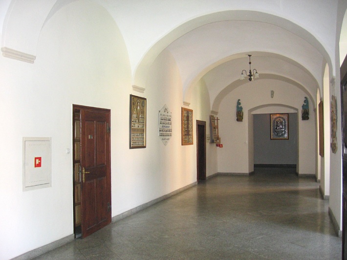 Paradyż - galeria w klasztorze