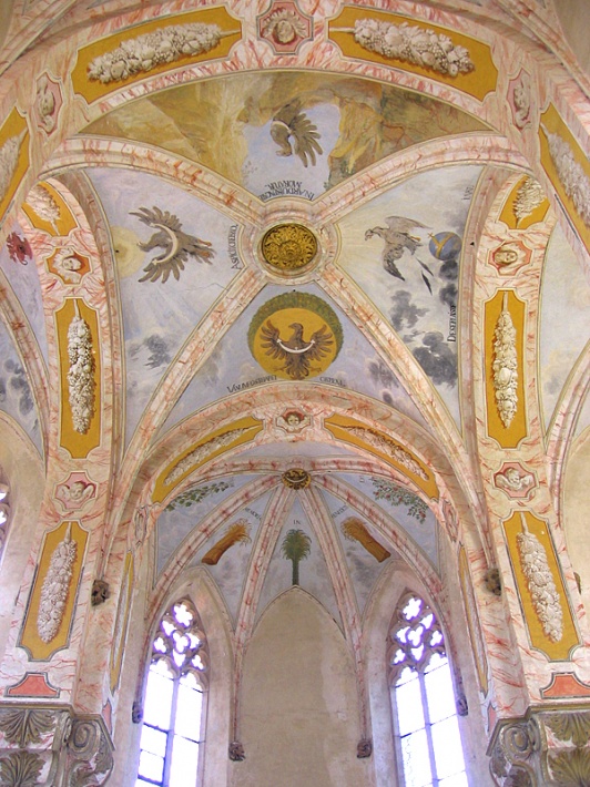 kościół klasztorny - sklepienia gotyckiej książęcej kaplicy grobowej