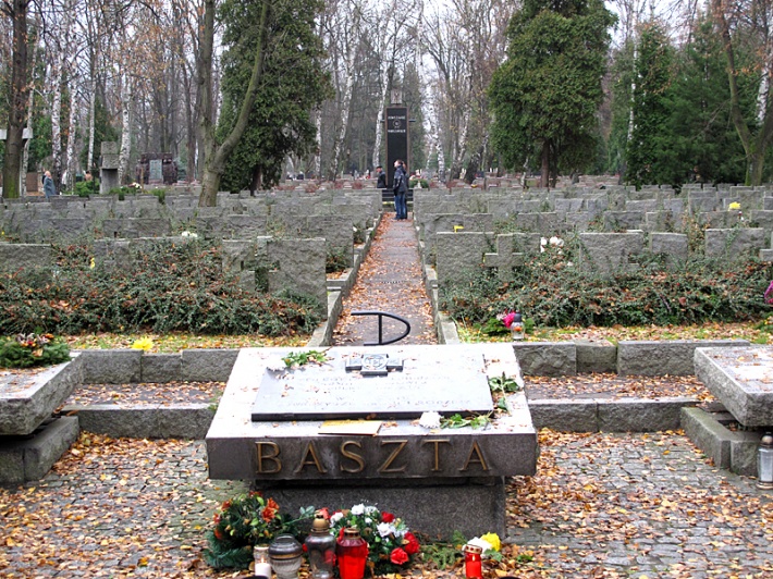 kwatera żołnierzy Pułku Baszta poległych w powstaniu warszawskim