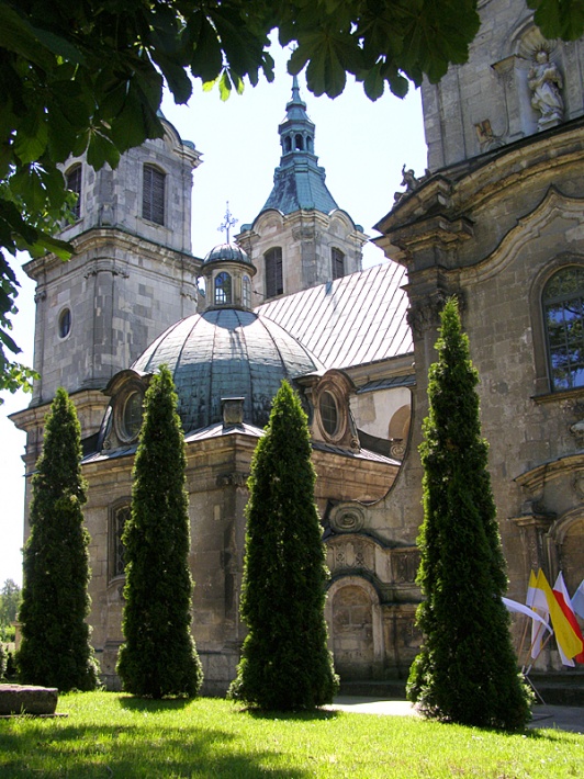 kościół klasztorny - strona północna