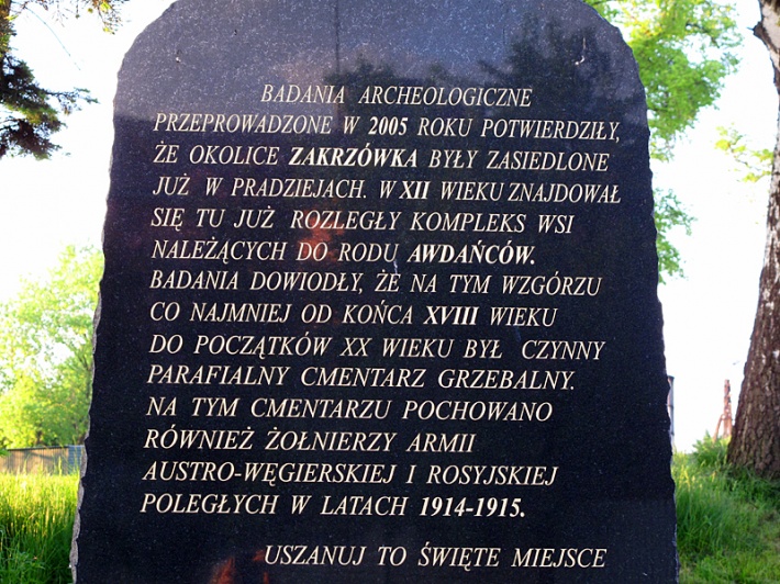 miejsce starego cmentarza parafialnego w Zakrzówku