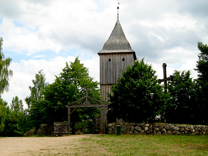 kościół ze wsi Swornegacie z 1700 r.