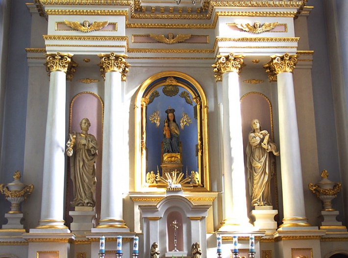 kościół Nawiedzenia NMP w Sejnach - ołtarz Matki Bożej Sejneńskiej