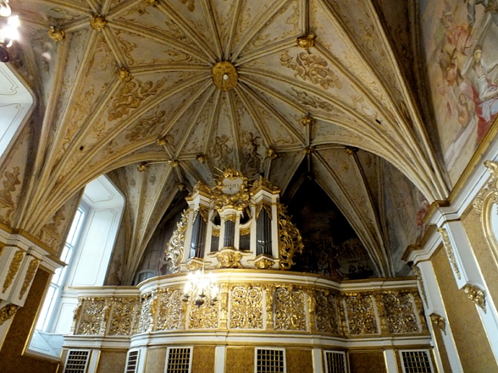 Zamek biskupi w Lidzbarku Warmińskim - kaplica św. Katarzyny Aleksandryjskiej, empora muzyczna z organami