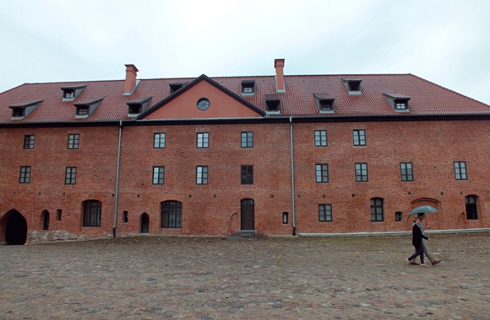 Zamek biskupi w Lidzbarku Warmińskim - budynek przedzamcza płd. obecnie włączony w kompleks hotelu &quot;Krasicki&quot;