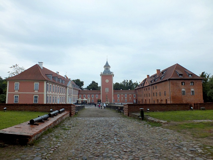 Zamek biskupi w Lidzbarku Warmińskim - przedzamcze południowe, obecnie hotel &quot;Krasicki&quot;