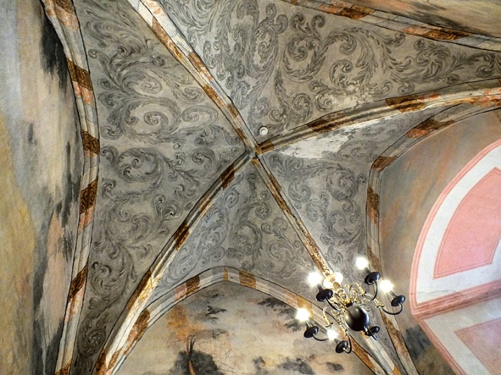 Zamek biskupi w Lidzbarku Warmińskim - gotyckie sklepienie pokryte malowidłami
