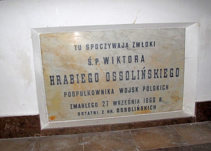 kościół św. Antoniego z Padwy na Czerniakowie - tablica memoratywna w krypcie grobowej