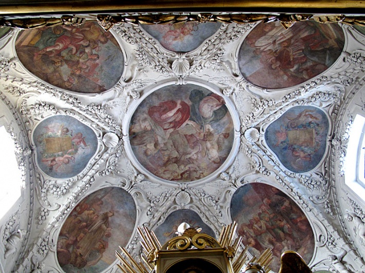 kościół św. Antoniego z Padwy - dekoracja sklepienia prezbiterium